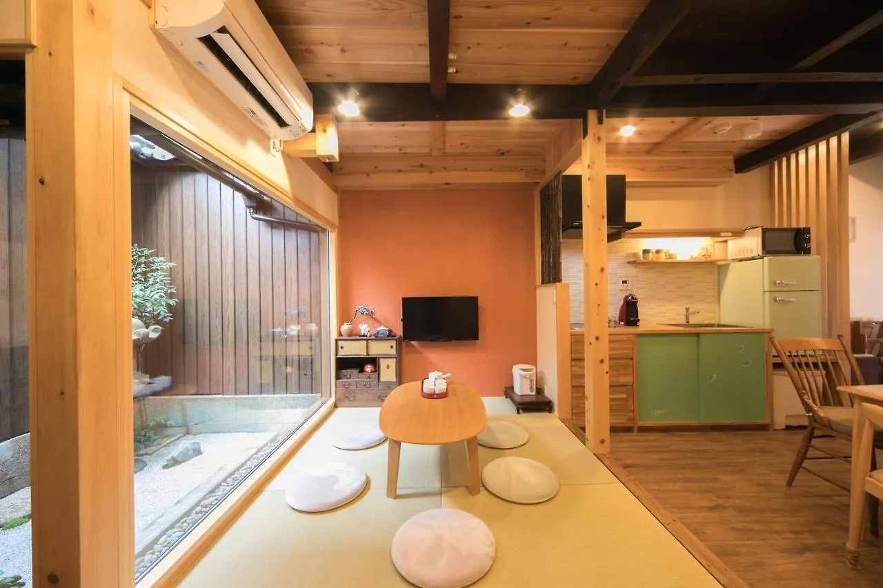Villa Nishodo Machiya Hikaru Oike à Kyoto 0*,  Japon
